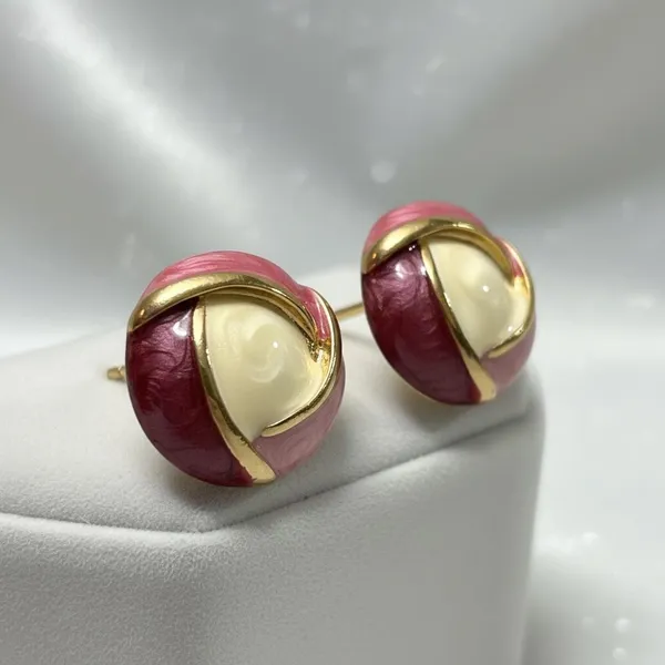 Pink_&_Cream_Enamel_Stud_Earrings_For_Women_|_Gold_Plated_Round_Designer_Earrings_|_Elegant_Minimal_Daily_Wear_Jewellery