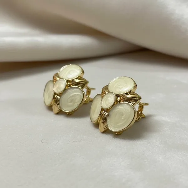 Cream_Floral_Enamel_Stud_Earrings_For_Women_|_Gold_Plated_Elegant_Designer_Earrings_|_Minimal_Classy_Daily_Wear_Jewellery