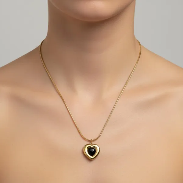 Gold_Heart_Pendant_Necklace_For_Women_|_Black_Stone_Minimal_Necklace_|_Elegant_Daily_Wear_Jewellery