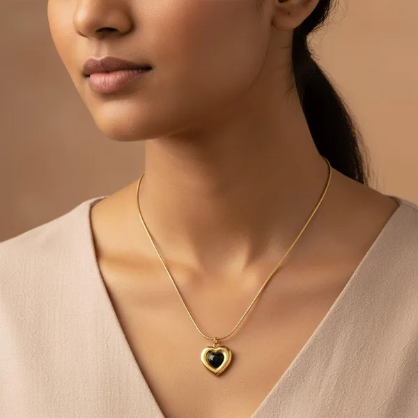 Gold_Heart_Pendant_Necklace_For_Women_|_Black_Stone_Minimal_Necklace_|_Elegant_Daily_Wear_Jewellery