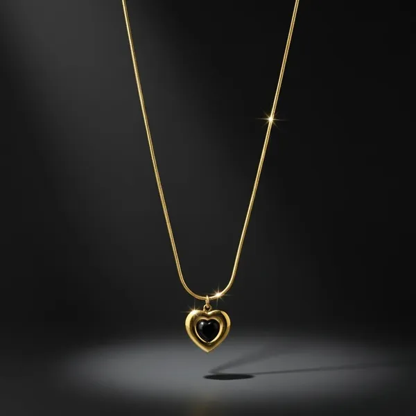 Gold_Heart_Pendant_Necklace_For_Women_|_Black_Stone_Minimal_Necklace_|_Elegant_Daily_Wear_Jewellery