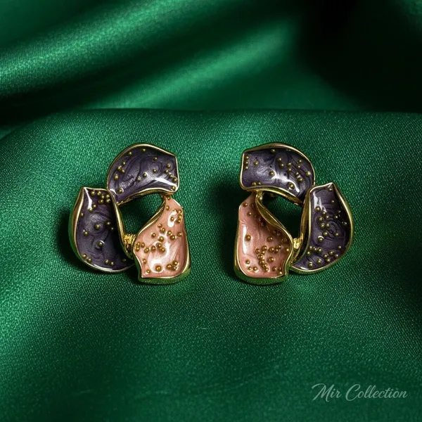Gold_Premium_Metal_Earrings_For_Women
