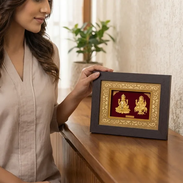 Lakshmi_Ganesha_Gold_Foil_Framed_Wall_Art