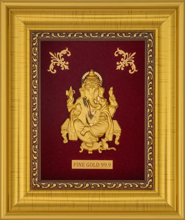 Fine_Gold_Ganesha_Frame_Decorative_Wall_Art_With_Maroon_Velvet_Background