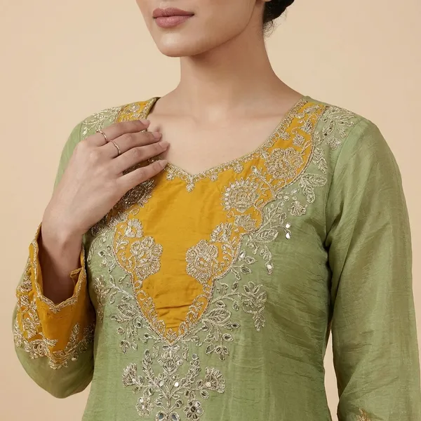 Green_Premium_Embroidered_Georgette_Kurta_Set_For_Women