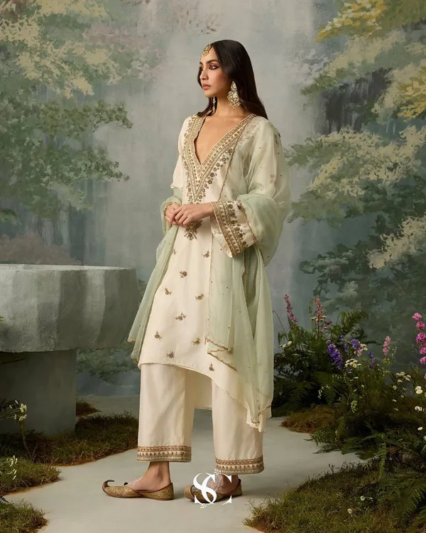 White_Premium_Embroidered_Cotton/Silk_Blend_Salwar_Suit_Set_For_Women