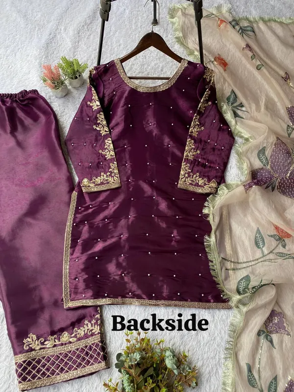Violet_Premium_Embroidered_Velvet_Kurti_Set_For_Women