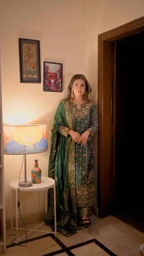 Green_Premium_Embroidered_Cotton_Blend_Kurta_Set_For_Women