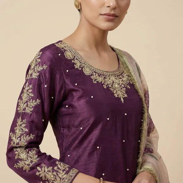 Violet_Premium_Embroidered_Velvet_Kurti_Set_For_Women