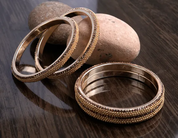 Golden_Alloy_With_Bead_Detailing_Bangles_For_Women_Set_Of_4