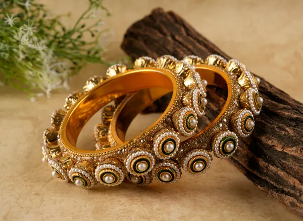Multicolor_Alloy_With_Kundan_Bangles_For_Women_(Pack_Of_2)
