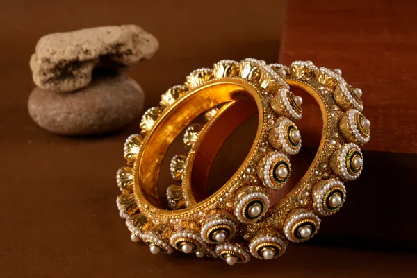 Multicolor_Alloy_With_Kundan_Bangles_For_Women_(Pack_Of_2)