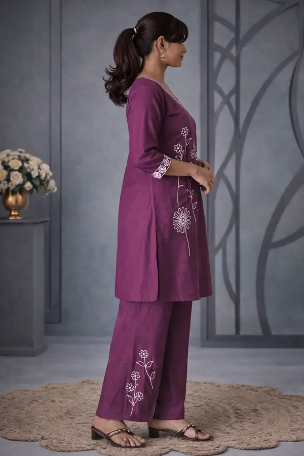 Fashveda_Plum_Bloom_Embroidery_Kurta_Set