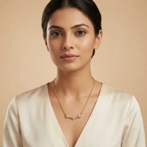 Elegant_Gold_Plated_Floral_Pendant_Necklace_With_Sparkling_Stones