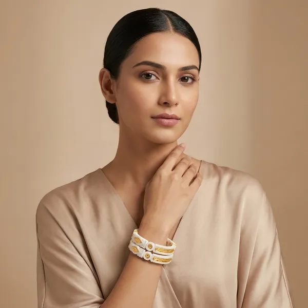 Premium_Gold_Barfi_And_Gini_Pat_Conch_Sakha_24_Kt_Gold_Plated