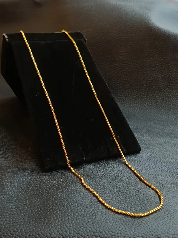 Delicate_Gold_Tone_Chain_Necklace