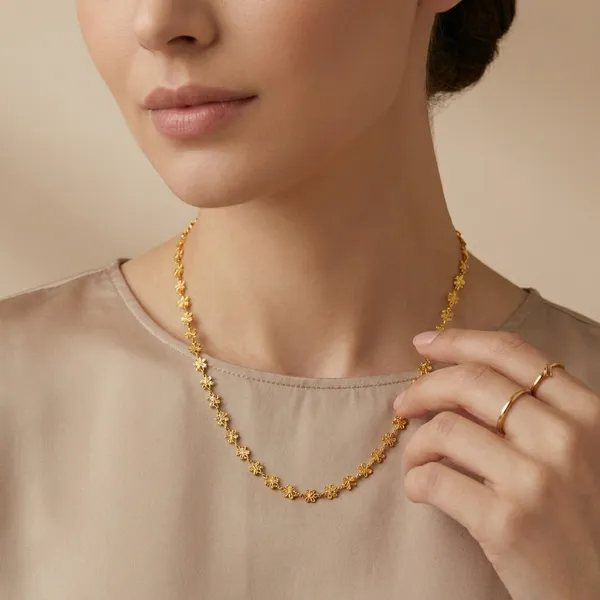 Elegant_Golden_Floral_Chain_Necklace_For_Women