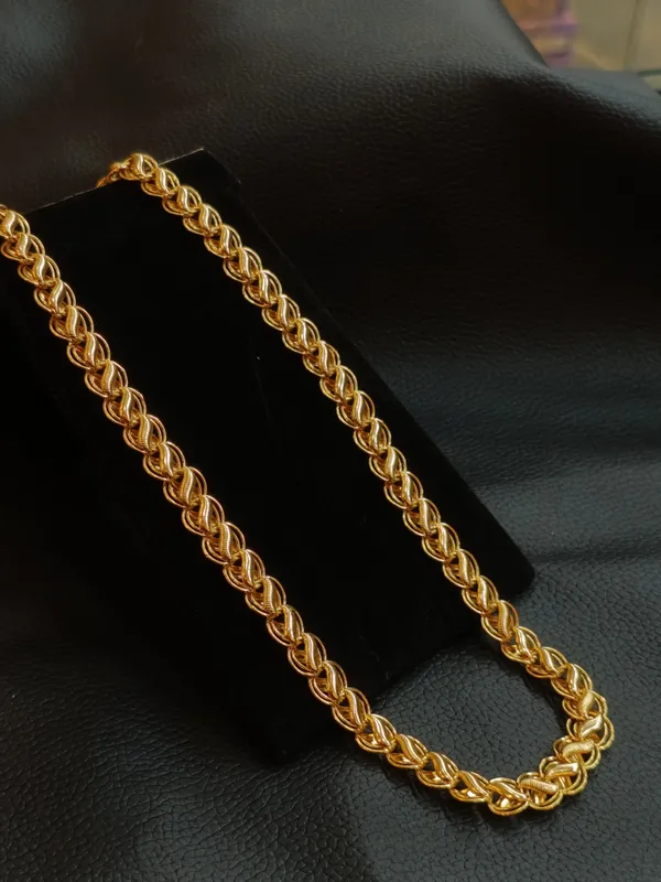 Elegant_Gold_Toned_Rope_Chain_Necklace