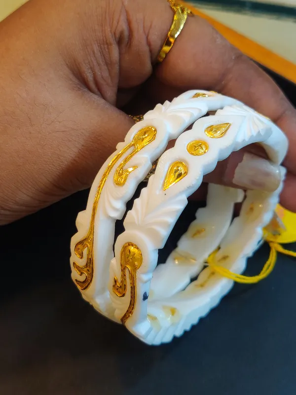 Exclusive_Mayur_Pat_Gini_Pata_Gold_Plated_Conch_Shakha_Pair