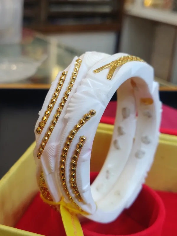 Premium_Cast_Elish_Buti_Gold_Plated_Conch_Shakha_Pair