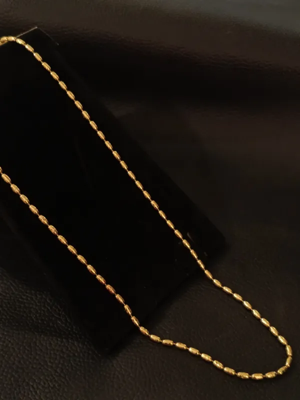 Elegant_Gold_Toned_Chain_Necklace