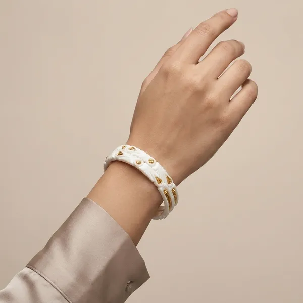 Premium_Aam_Buti_Cross_Cut_Pat_Conch_Shakha_24_Kt_Gold_Plated