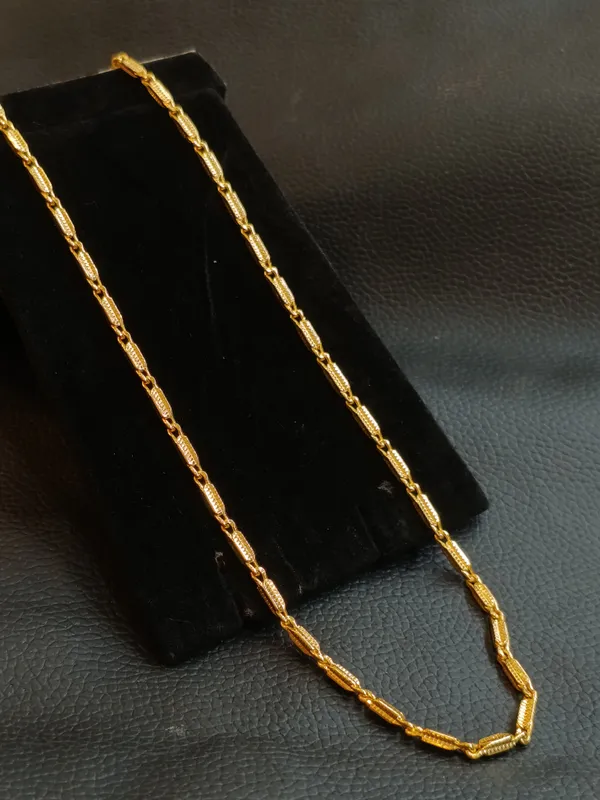 Gold_Toned_Twisted_Chain_Necklace