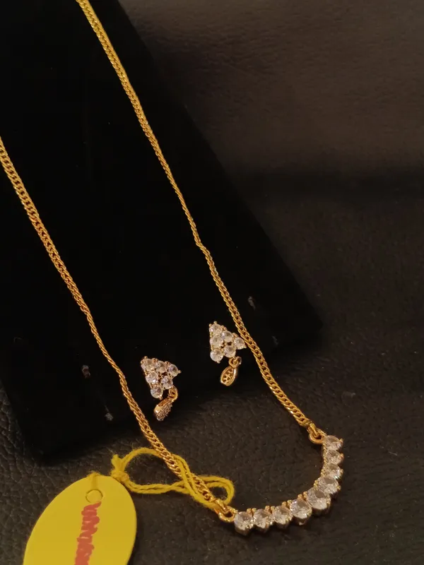 Elegant_Crescent_Smile_Pendant_Necklace_With_Matching_Earrings_Set