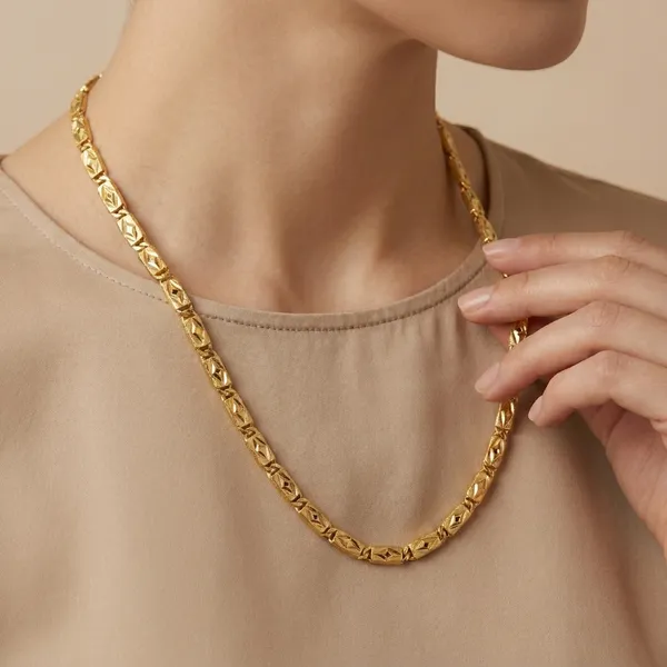 Elegant_Gold_Tone_Textured_Chain_Necklace