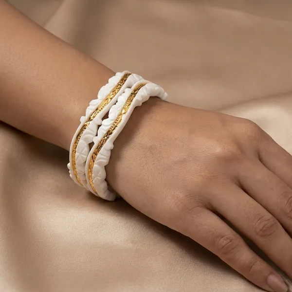 Heavy_Conch_Sakha_With_Beki_Gold_Designer_Pat_24_Kt_Gold_Plated