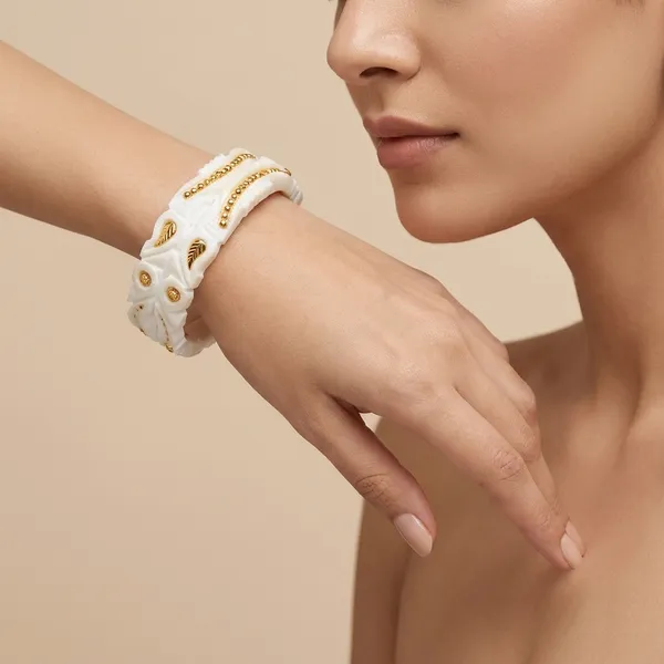 Exclusive_Cast_Buti_Aam_Designer_Conch_Sakha_24_Kt_Gold_Plated