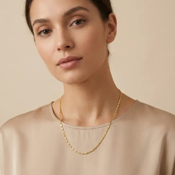 Elegant_Gold_Chain_Necklace