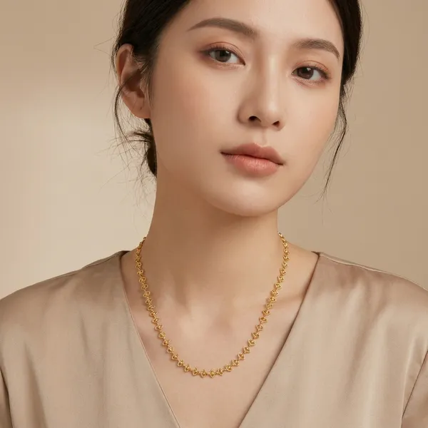 Elegant_Gold_Tone_Geometric_Chain_Necklace