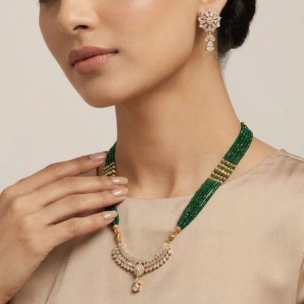 Traditional_Green_Beaded_Gold_Tone_Necklace_Set_With_Earrings