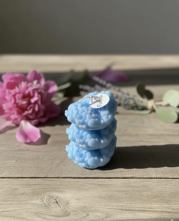 Triple_Bloom_Heart_Candle_Handcrafted_Floral_Heart_Candle_With_Tropical_Flow_Fragrance_Purple_Blue