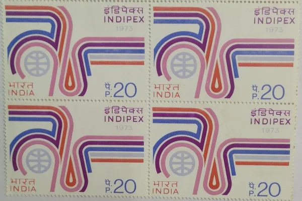 India_-_1973_-_Indipex_73._Philatelic_Exhibition,_Road_to_Indipex,_Globe,_Stamp_Show,_20_P._(Block_of_4_stamp)_-_MNH_-_Pack_of_2