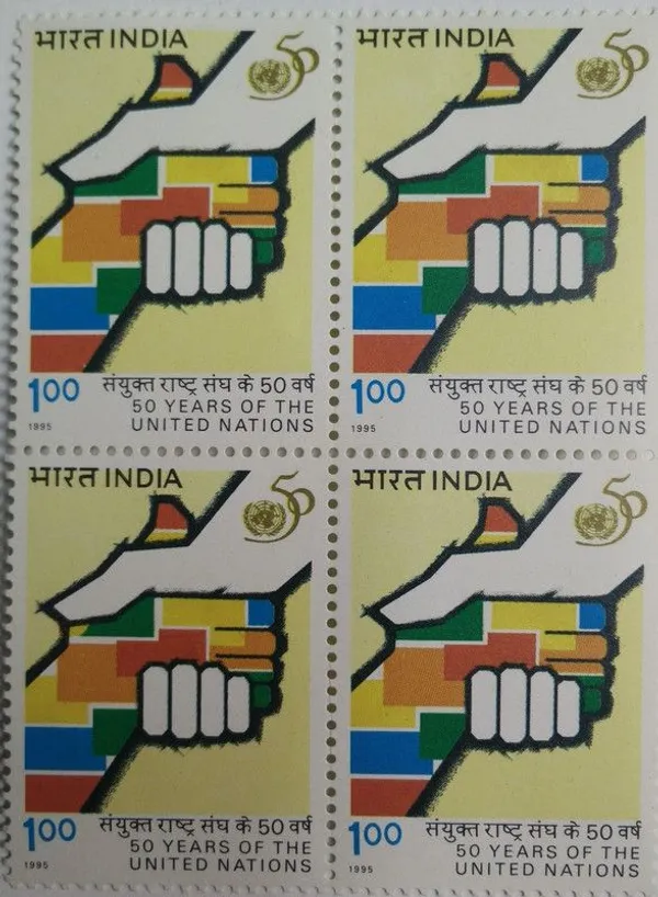 1995_-_United_Nations_Event_50_Years_of_UN_Handshake(Block_of_4_stamp)_-_MNH