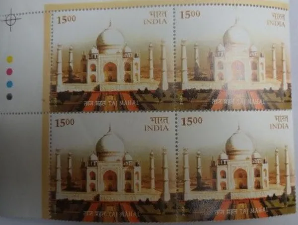 India_-_2004_-_Taj_Mahal_(Block_of_4_TL_Stamp)_-_MNH
