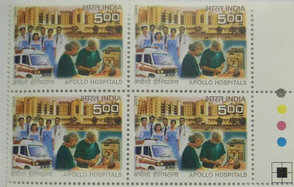 India_-_2009_-_Apollo_Hospitals_(Block_of_4_TL_Stamp)_-_MNH