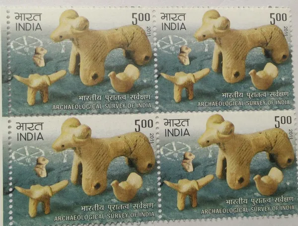 India_-_2011_-_Archaeological_Survey_of_India_Institution_(Block_of_4_stamp)_-_MNH_-_Pack_of_2