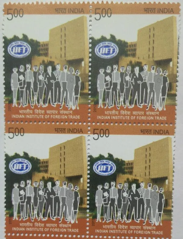 India_-_2013_-_Indian_Institute_of_Foreign_Trade_Institute,_Business_School,_Emblem,_Globe,_Building,_Students_(Block_of_4_stamp)_-_MNH_-_Pack_of_2