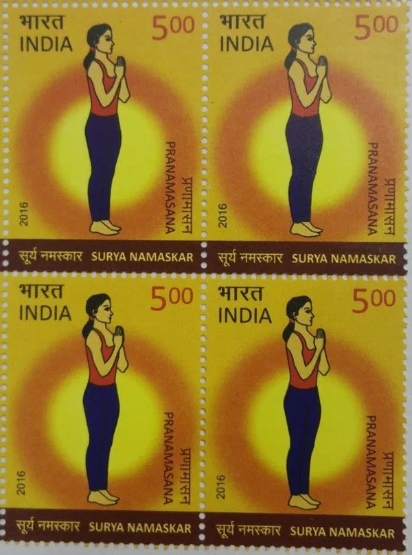 India_-_2016_-_Surya_Namaskar,_Yoga,_Pranamasana_(Block_Of_4_Stamp)_-_MNH_-_Pack_of_2