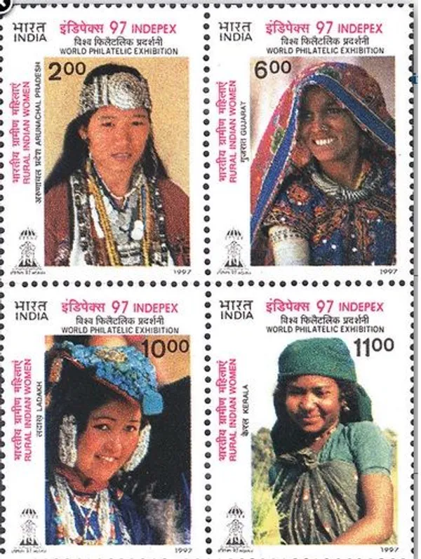 India_-_1997_-_Costumes_Indian_Se-Tenants_-_Stamp_-_MNH_(Face_values:_/_Rs._6_/__/_Rs._11)