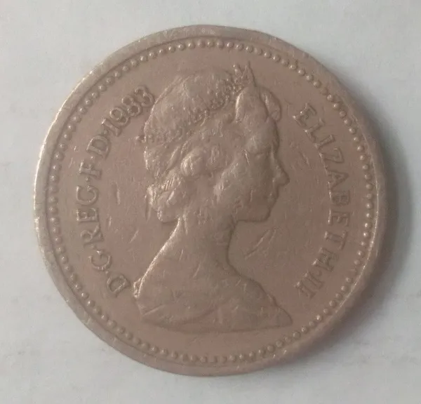 United_Kingdom_-_1_pound_1983_Great_Britain,_Elizabeth_II_Royal_Arms_Used.