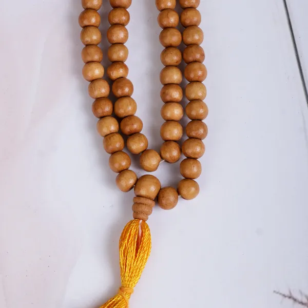 Natural_Wood_Mala_With_Perfumed_Sandalwood_Scent