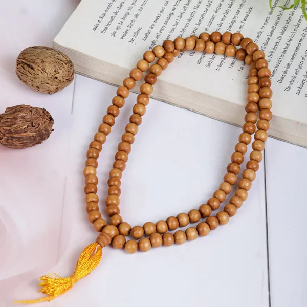 Natural_Wood_Mala_With_Perfumed_Sandalwood_Scent