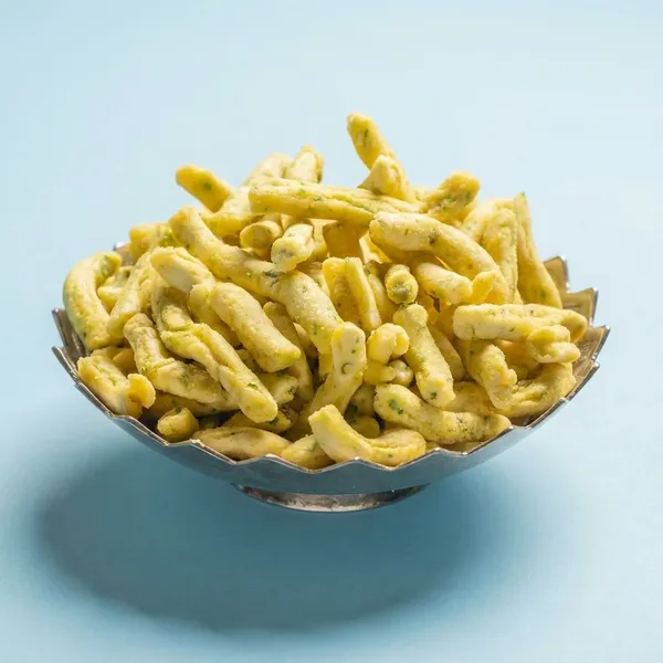 Methi_Gathiya_-_Traditional_Gujarati_Snack