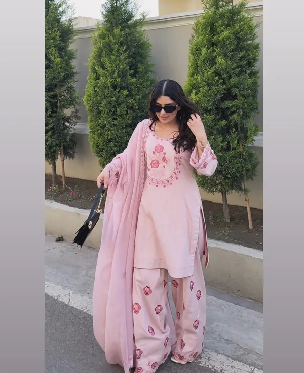 Pink_Floral_Embroidered_Salwar_Suit_Set_With_Dupatta_For_Women