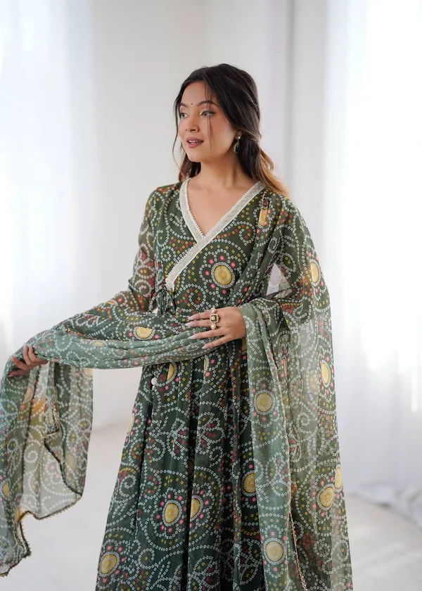 Green_Bandhani_Print_Lehenga_Choli_Set_With_Dupatta_For_Women