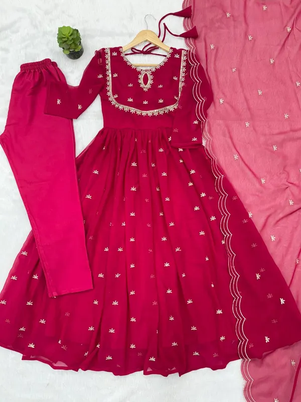Elegant_Red_Anarkali_Suit_Set_With_Embroidered_Dupatta_For_Women